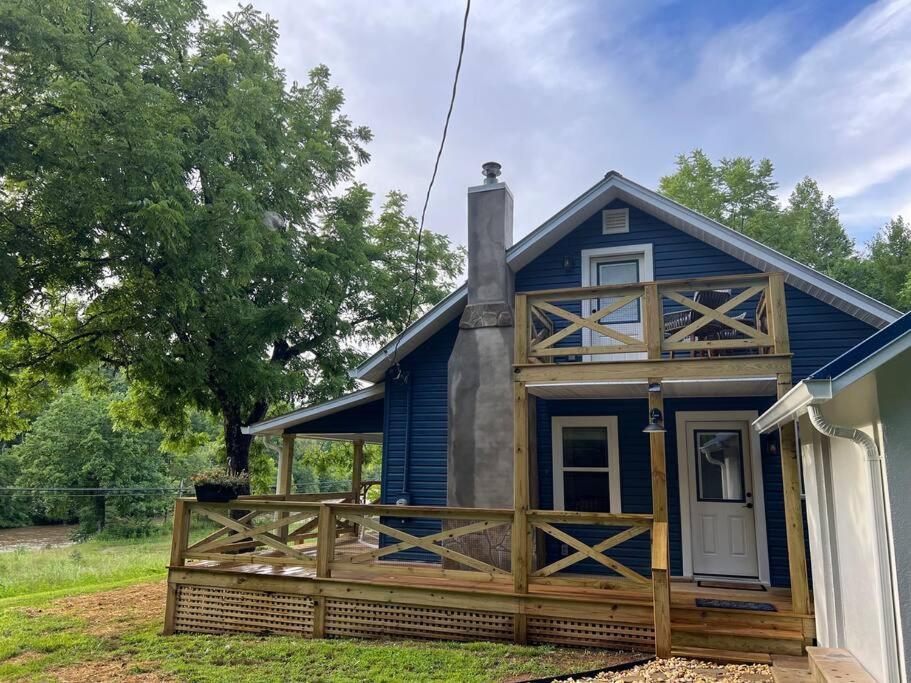 Riverside Relaxer W/Hot Tub+Fire Pit +Wifi & View Franklin Exterior foto