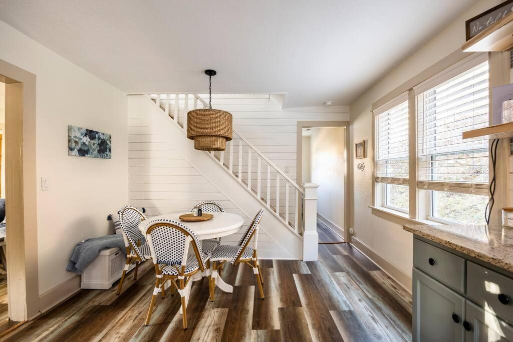 Riverside Relaxer W/Hot Tub+Fire Pit +Wifi & View Franklin Exterior foto