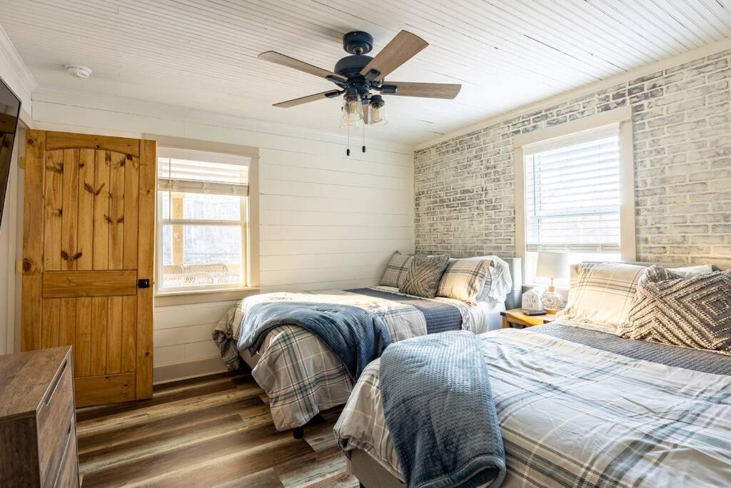 Riverside Relaxer W/Hot Tub+Fire Pit +Wifi & View Franklin Exterior foto
