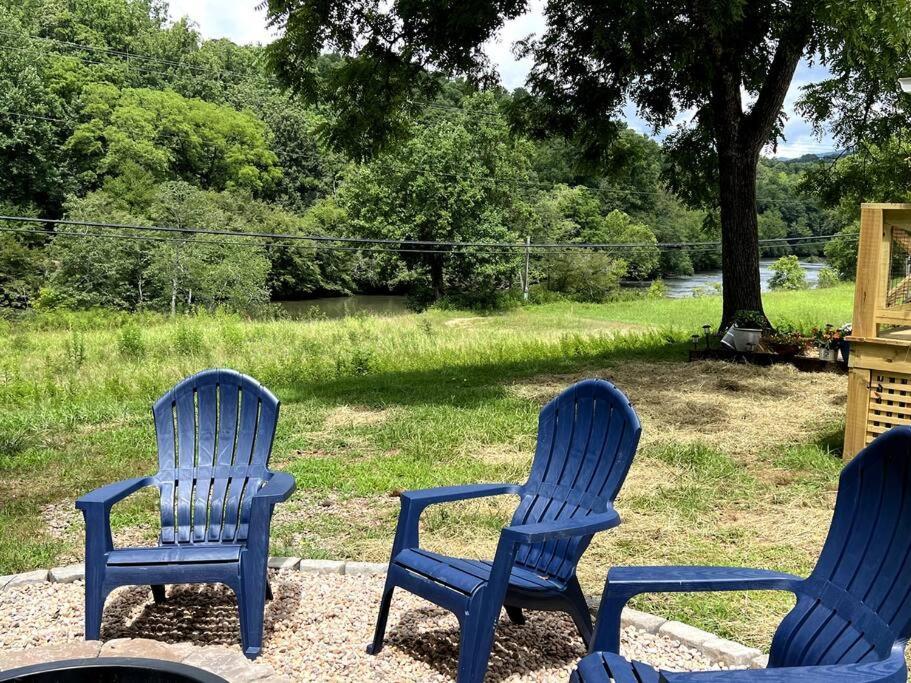 Riverside Relaxer W/Hot Tub+Fire Pit +Wifi & View Franklin Exterior foto