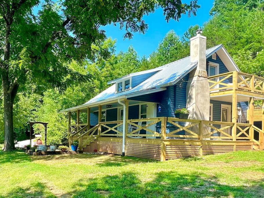 Riverside Relaxer W/Hot Tub+Fire Pit +Wifi & View Franklin Exterior foto